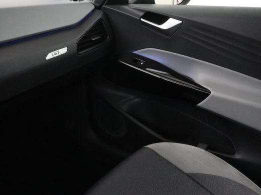 Volkswagen ID.3 First Plus 58 kWh | Stoelverwarming | Adaptive cruise | Matrix LED | Camera | Carplay | Sfeerverl... ActivLease financial lease