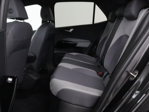 Volkswagen ID.3 First Plus 58 kWh | Stoelverwarming | Adaptive cruise | Matrix LED | Camera | Carplay | Sfeerverl... ActivLease financial lease