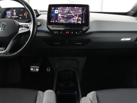 Volkswagen ID.3 First Plus 58 kWh | Stoelverwarming | Adaptive cruise | Matrix LED | Camera | Carplay | Sfeerverl... ActivLease financial lease