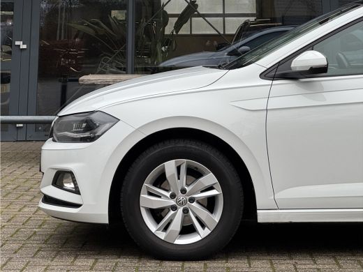 Volkswagen Polo 1.0 TSI Comfortline Panoramadak/Xenon/VT/Getint glas ActivLease financial lease