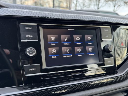 Volkswagen Polo 1.0 TSI Life Cruise control/PDC/Apple carplay-Android auto ActivLease financial lease