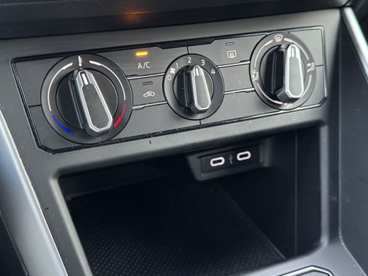 Volkswagen Polo 1.0 TSI Life Cruise control/PDC/Apple carplay-Android auto ActivLease financial lease