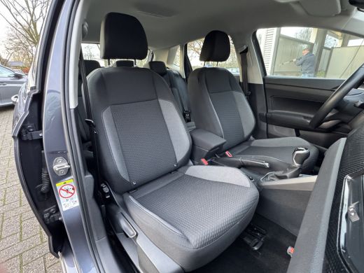 Volkswagen Polo 1.0 TSI Life Cruise control/PDC/Apple carplay-Android auto ActivLease financial lease