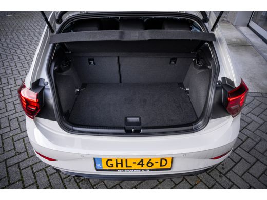 Volkswagen Polo 1.0 TSI Life Edition | Achteruitrijcamera | Parkeersensor voor en achter | Voorstoelen verwarmd ActivLease financial lease