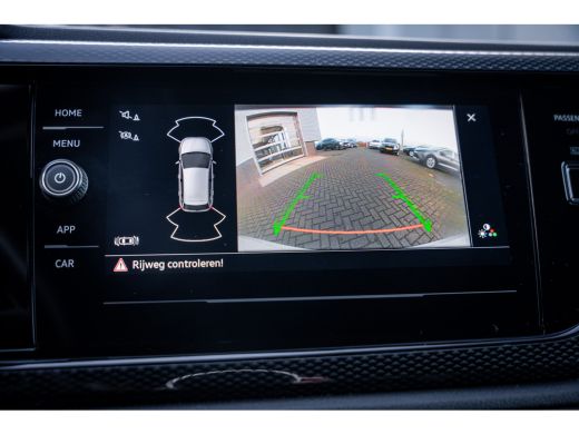 Volkswagen Polo 1.0 TSI Life Edition | Achteruitrijcamera | Parkeersensor voor en achter | Voorstoelen verwarmd ActivLease financial lease