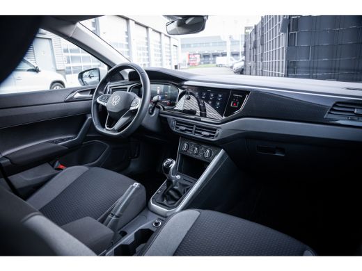 Volkswagen Polo 1.0 TSI Life Edition | Achteruitrijcamera | Parkeersensor voor en achter | Voorstoelen verwarmd ActivLease financial lease