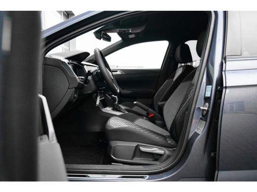 Volkswagen Polo R-Line Edition | 'App-Connect' draadloze smartphone integratie | Achterlichten LED | Afstandscont... ActivLease financial lease