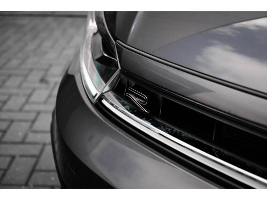 Volkswagen Polo R-Line Edition | 'App-Connect' draadloze smartphone integratie | Achterlichten LED | Afstandscont... ActivLease financial lease