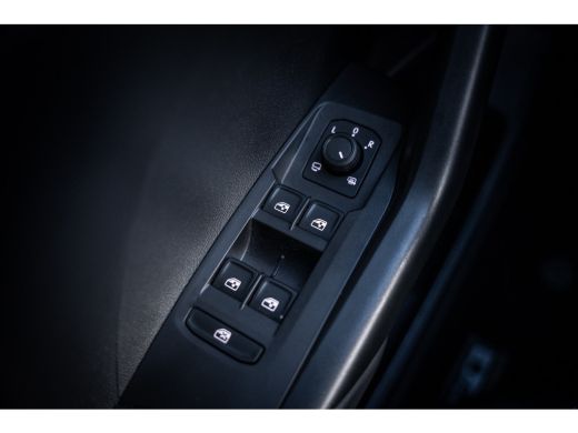 Volkswagen T-Cross 1.0 TSI Life Edition | Airco | Lichtmetalen velgen 17" | Voorstoelen verwarmd ActivLease financial lease