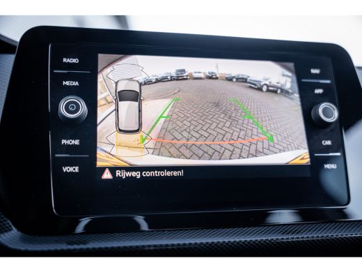 Volkswagen T-Cross 1.0 TSI Life Edition | Airco | Lichtmetalen velgen 17" | Voorstoelen verwarmd ActivLease financial lease