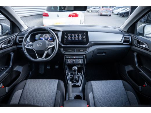 Volkswagen T-Cross 1.0 TSI Life Edition | Airco | Lichtmetalen velgen 17" | Voorstoelen verwarmd ActivLease financial lease