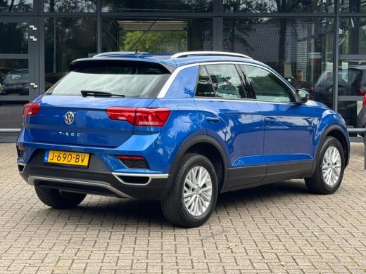 Volkswagen T-Roc 1.0 TSI Style Navigatie/Cruise/Clima/LM-Velgen/Apple-Android/Audio ActivLease financial lease