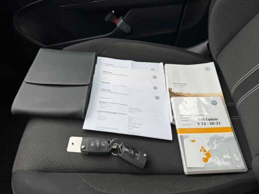 Volkswagen T-Roc 1.0 TSI Style Navigatie/Cruise/Clima/LM-Velgen/Apple-Android/Audio ActivLease financial lease