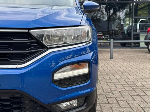 Volkswagen T-Roc 1.0 TSI Style Navigatie/Cruise/Clima/LM-Velgen/Apple-Android/Audio ActivLease financial lease