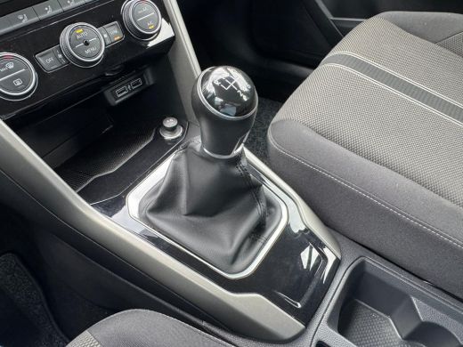 Volkswagen T-Roc 1.0 TSI Style Navigatie/Cruise/Clima/LM-Velgen/Apple-Android/Audio ActivLease financial lease