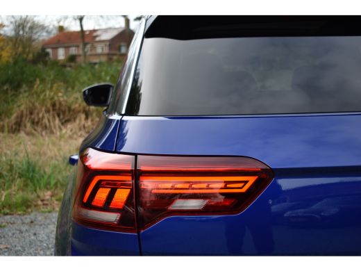 Volkswagen T-Roc R 2.0 TSI 300PK DSG 4MOTION R-SPORT BEATS/LEDER/TREKHAAK/PANORAMADAK ActivLease financial lease