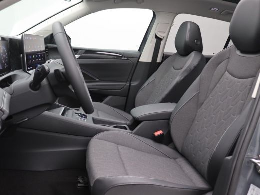 Volkswagen Tiguan 1.5 eHybrid Life Edition 204PK DSG Pano-Schuifdak, Trekhaak, 19" LM Velgen, Adaptieve Cruise Cont... ActivLease financial lease