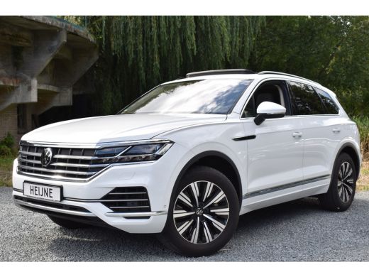 Volkswagen Touareg 3.0 TSi eHybrid ATMOSPHERE 4MOTION TREKHAAK/HEAD-UP/PANORAMADAK ActivLease financial lease