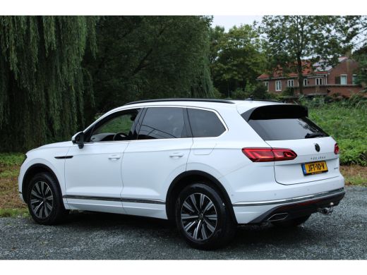 Volkswagen Touareg 3.0 TSi eHybrid ATMOSPHERE 4MOTION TREKHAAK/HEAD-UP/PANORAMADAK ActivLease financial lease