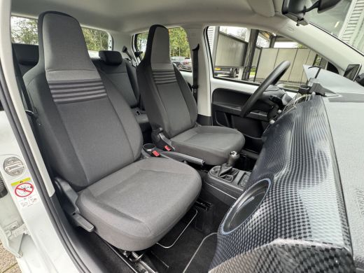 Volkswagen up! 1.0 Climate control/Camera/Cruise control/PDC ActivLease financial lease