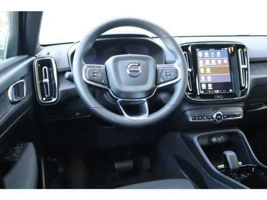 Volvo  C40 Recharge Core 69 kWh 232PK Winterpack/Camera/Panoramadak/Cruise-Control ActivLease financial lease