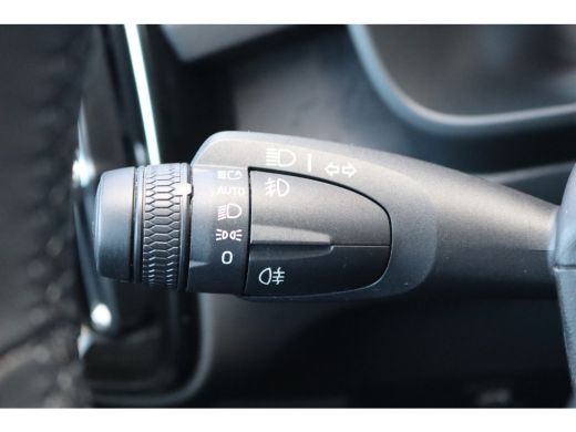 Volvo  C40 Recharge Core 69 kWh 232PK Winterpack/Camera/Panoramadak/Cruise-Control ActivLease financial lease