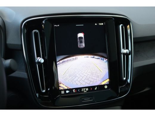 Volvo  C40 Recharge Core 69 kWh 232PK Winterpack/Camera/Panoramadak/Cruise-Control ActivLease financial lease