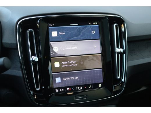 Volvo  C40 Recharge Core 69 kWh 232PK Winterpack/Camera/Panoramadak/Cruise-Control ActivLease financial lease