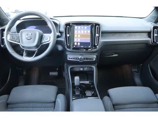 Volvo  C40 Recharge Core 69 kWh 232PK Winterpack/Camera/Panoramadak/Cruise-Control ActivLease financial lease