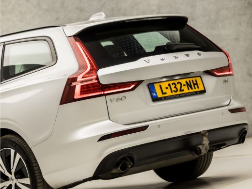 Volvo  V60 2.0 B3 Sport 177Pk Automaat (APPLE CARPLAY, GROOT NAVI, TREKHAAK, CAMERA, SPORTSTOELEN, ADAPTIVE ... ActivLease financial lease