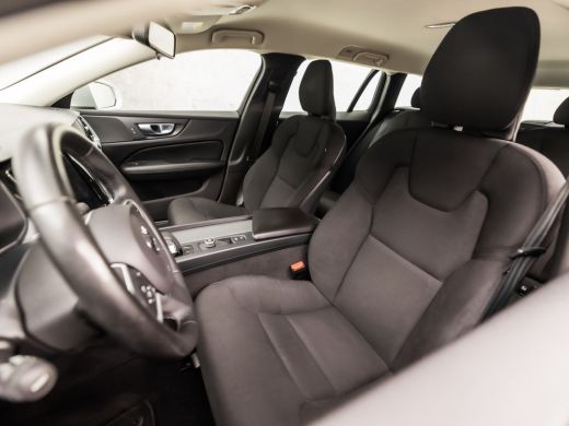 Volvo  V60 2.0 B3 Sport 177Pk Automaat (APPLE CARPLAY, GROOT NAVI, TREKHAAK, CAMERA, SPORTSTOELEN, ADAPTIVE ... ActivLease financial lease