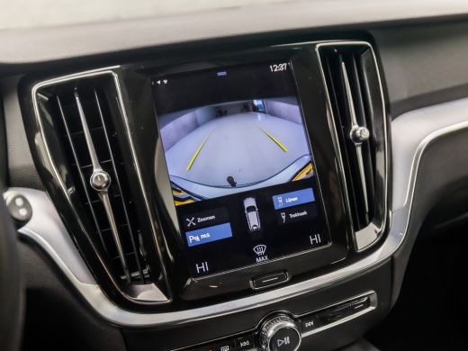 Volvo  V60 2.0 B3 Sport 177Pk Automaat (APPLE CARPLAY, GROOT NAVI, TREKHAAK, CAMERA, SPORTSTOELEN, ADAPTIVE ... ActivLease financial lease