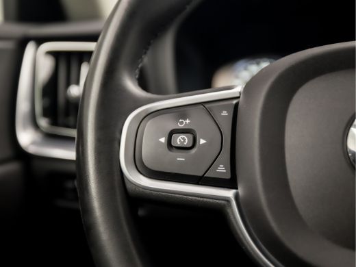 Volvo  V60 2.0 B3 Sport 177Pk Automaat (APPLE CARPLAY, GROOT NAVI, TREKHAAK, CAMERA, SPORTSTOELEN, ADAPTIVE ... ActivLease financial lease