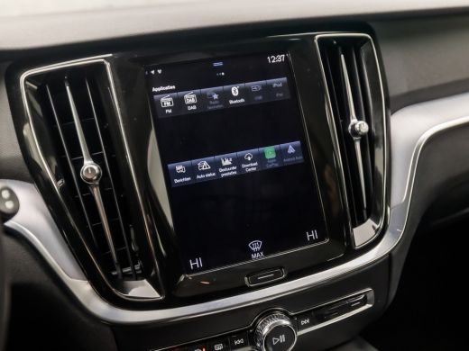 Volvo  V60 2.0 B3 Sport 177Pk Automaat (APPLE CARPLAY, GROOT NAVI, TREKHAAK, CAMERA, SPORTSTOELEN, ADAPTIVE ... ActivLease financial lease