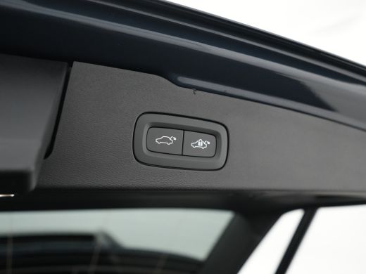 Volvo  V60 T8 AWD Plus Dark Performance Edition | Head-Up | Panoramadak | 360&deg; Camera | Harman/Kardon | 19" ... ActivLease financial lease