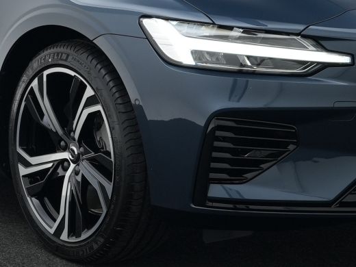 Volvo  V60 T8 AWD Plus Dark Performance Edition | Head-Up | Panoramadak | 360&deg; Camera | Harman/Kardon | 19" ... ActivLease financial lease