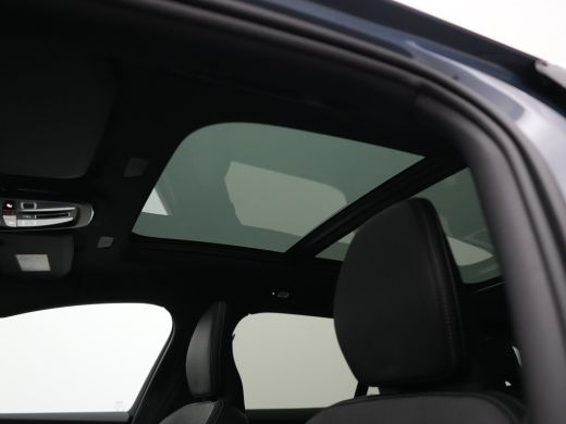Volvo  V60 T8 AWD Plus Dark Performance Edition | Head-Up | Panoramadak | 360&deg; Camera | Harman/Kardon | 19" ... ActivLease financial lease