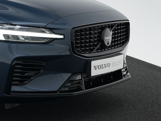 Volvo  V60 T8 AWD Plus Dark Performance Edition | Head-Up | Panoramadak | 360&deg; Camera | Harman/Kardon | 19" ... ActivLease financial lease