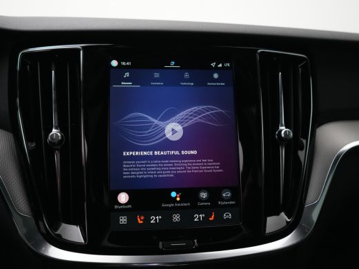 Volvo  V60 T8 AWD Plus Dark Performance Edition | Head-Up | Panoramadak | 360&deg; Camera | Harman/Kardon | 19" ... ActivLease financial lease