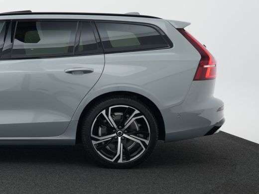 Volvo  V60 2.0 T8 Plug-in hybrid AWD Plus Dark Premium Pack | Rondomzicht camera | Elektrisch glazen panoram... ActivLease financial lease