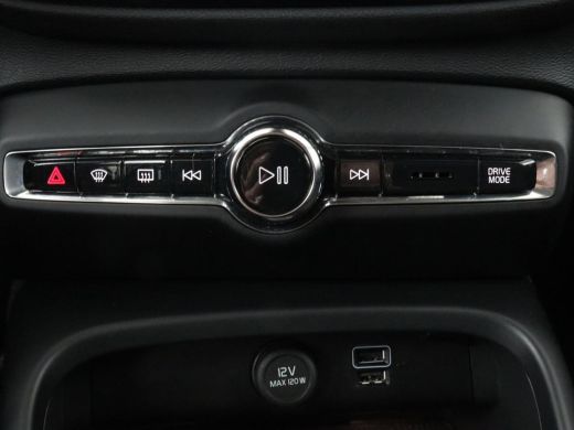 Volvo  XC40 1.5 T5 Recharge Inscription | Trekhaak | Stoelverwarming | Adaptive cruise | Camera | Carplay | N... ActivLease financial lease