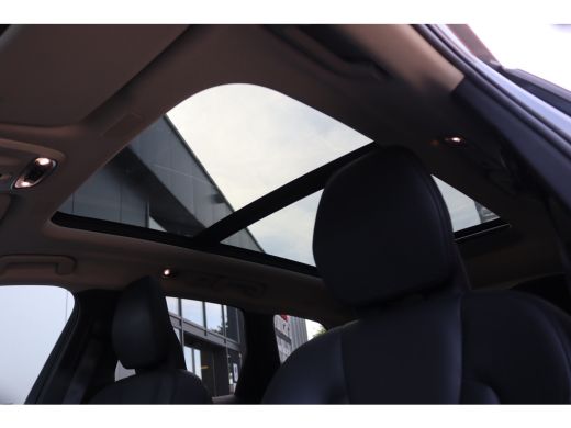 Volvo  XC60 2.0 T8 Twin Engine AWD Momentum Pro Open-dak/Trekhaak/Camera/Leder/Carplay-android ActivLease financial lease