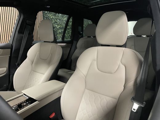Volvo  XC90 T8 AWD Recharge Ultra Dark Vol! | Luchtvering | Bowers & Wilkins | 455pk | Alcantara hemel | 360&deg;... ActivLease financial lease