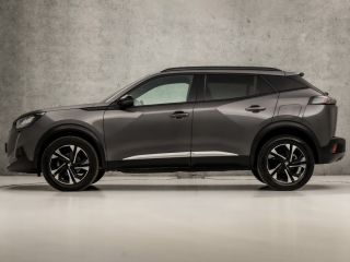 Peugeot 2008 1.2 PureTech Allure Sport Automaat (APPLE CARPLAY, GROOT NAVI, LEDER, ZWART HEMEL, 360 CAMERA, SP...