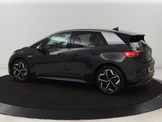 Volkswagen ID.3 First Plus 58 kWh | Stoelverwarming | Adaptive cruise | Matrix LED | Camera | Carplay | Sfeerverl...