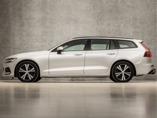 Volvo  V60 2.0 B3 Sport 177Pk Automaat (APPLE CARPLAY, GROOT NAVI, TREKHAAK, CAMERA, SPORTSTOELEN, ADAPTIVE ...