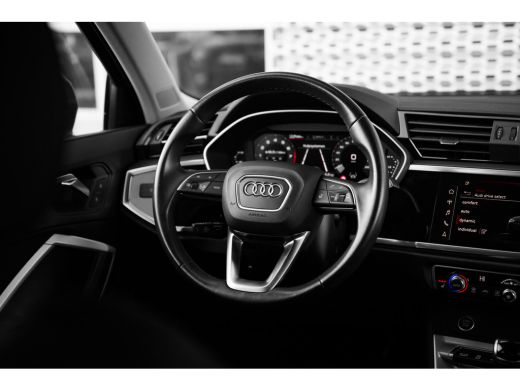Audi Q3 45 TFSi e Advanced Edition ActivLease financial lease