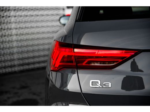 Audi Q3 45 TFSi e Advanced Edition ActivLease financial lease