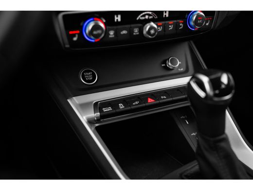 Audi Q3 45 TFSi e Advanced Edition ActivLease financial lease