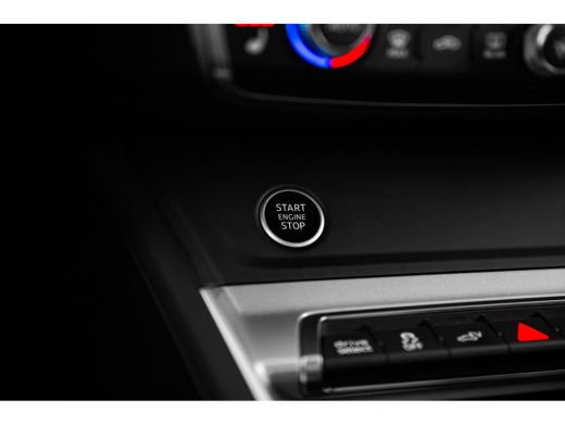 Audi Q3 45 TFSi e Advanced Edition ActivLease financial lease